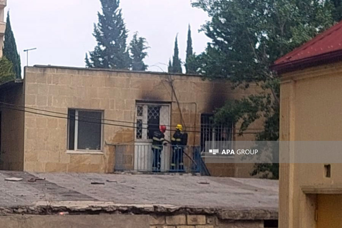 Bakıda xəstə baş həkimin otağına benzin tökərək yandırdı