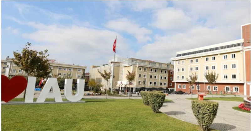 İstanbulun mərkəzində bir dünya universiteti - VİDEO