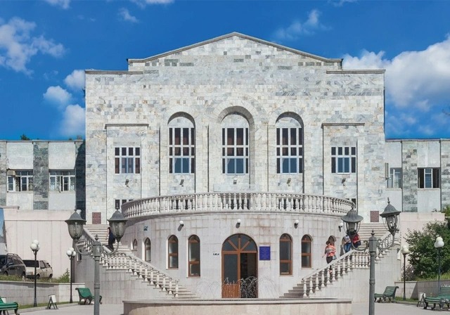 Qarabağ Universitetində müəllim işləmək istəyənlərin NƏZƏRİNƏ