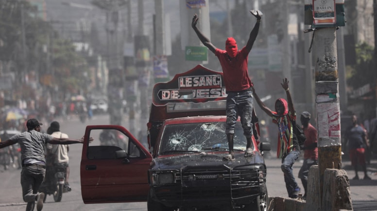 Haitidə hökumət paytaxtı ələ keçirən dəstələrə qarşı müharibə elan etdi