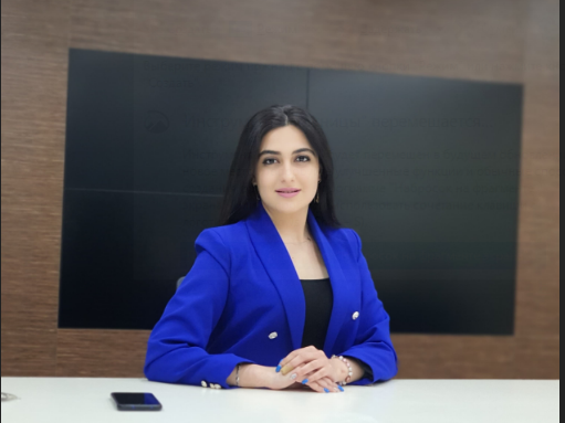 Gəlişiylə qaranlığın hökm sürdüyü məmləkətə günəş saçan - Həsən bəy Zərdabi