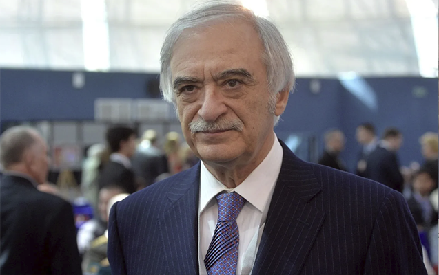 Polad Bülbüloğlu deputatlığa namizəd oldu