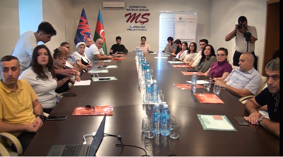 “Dezinformasiyaya qarşı mübarizə vasitələri” mövzusunda konfrans keçirilib