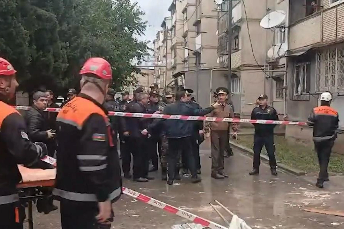 Gəncədə iki nəfərin öldüyü güclü partlayışdan sonra dağıntılar altından dörd nəfər sağ çıxarıldı