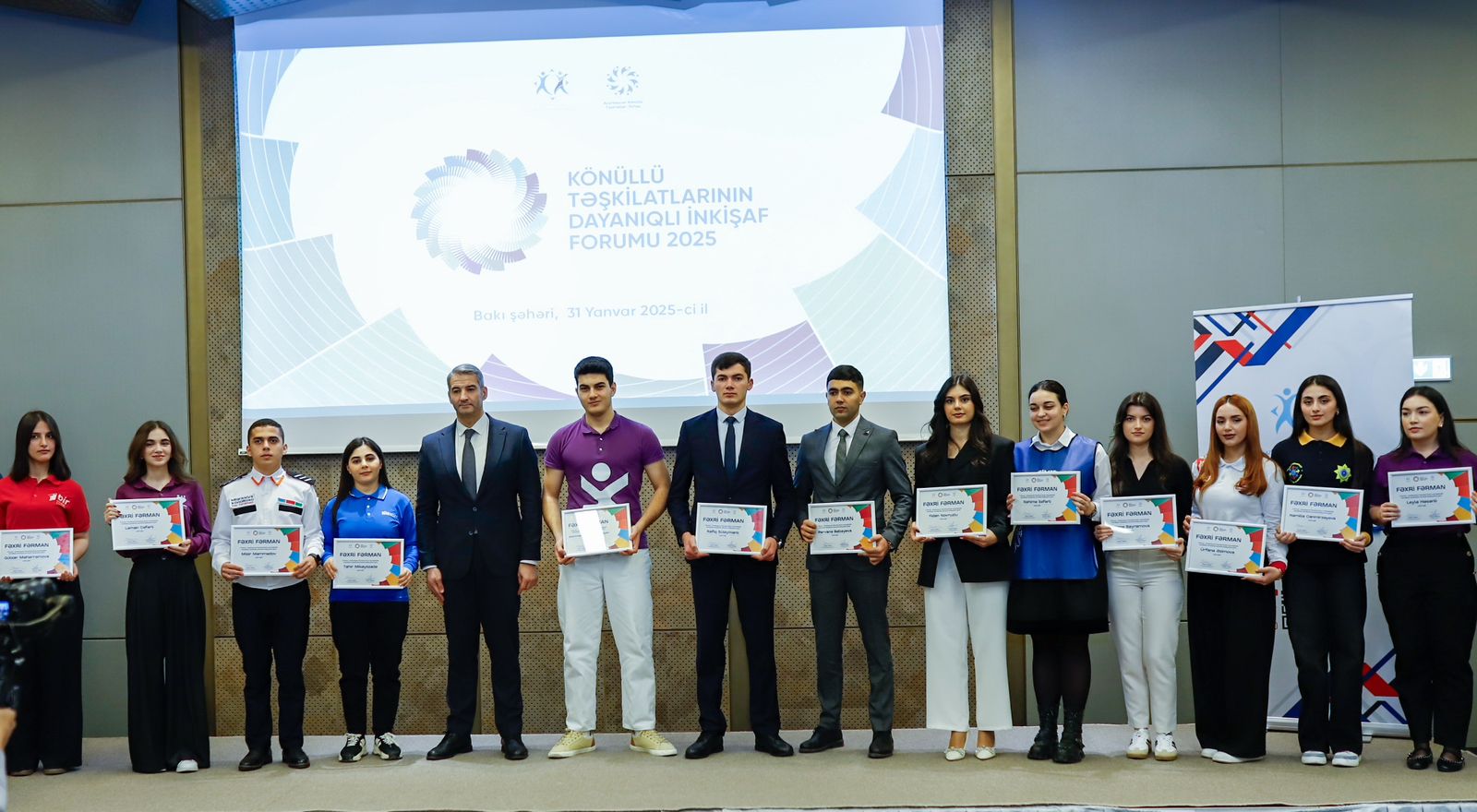 “Könüllü Təşkilatlarının Dayanıqlı İnkişaf Forumu” keçirildi - FOTOLAR