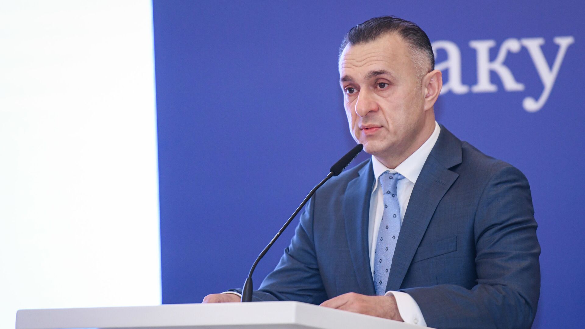"Plastik cərrahiyyə ilə məşğul olmağa icazəsi olan mütəxəssislərin siyahısı açıqlanacaq"