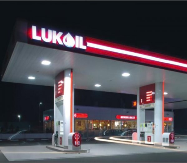 ""Lukoil” yanacaqdoldurma məntəqəsində qanun pozuntusu, fırıldaqla rastlaşmışam” - Deputat