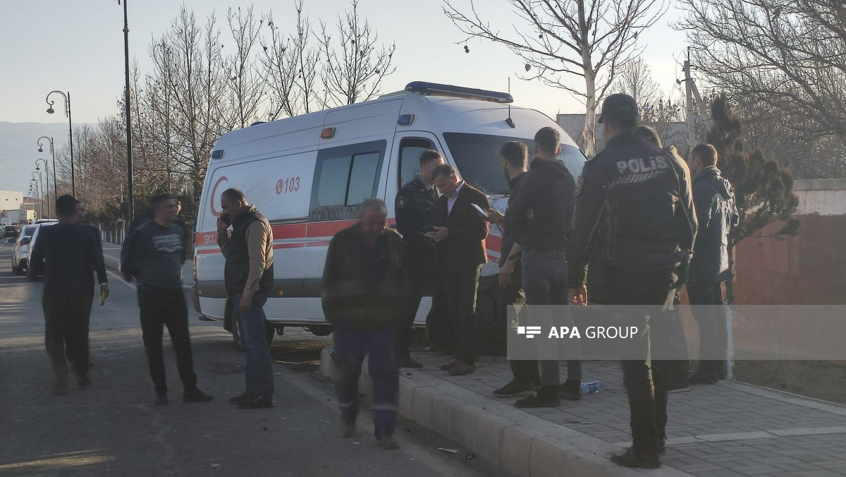 Babək rayonunda çağırışa gedən təcili tibbi yardım avtomobili qəzaya uğrayıb - FOTOLAR