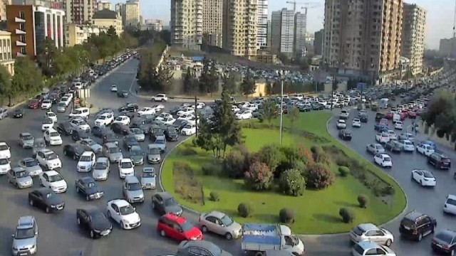 Bakıda sıxlıq olan yollar açıqlandı - SİYAHI