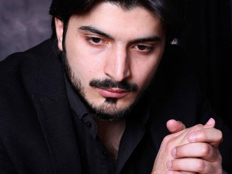 Murad anası haqda rəy yazanları SUSDURDU