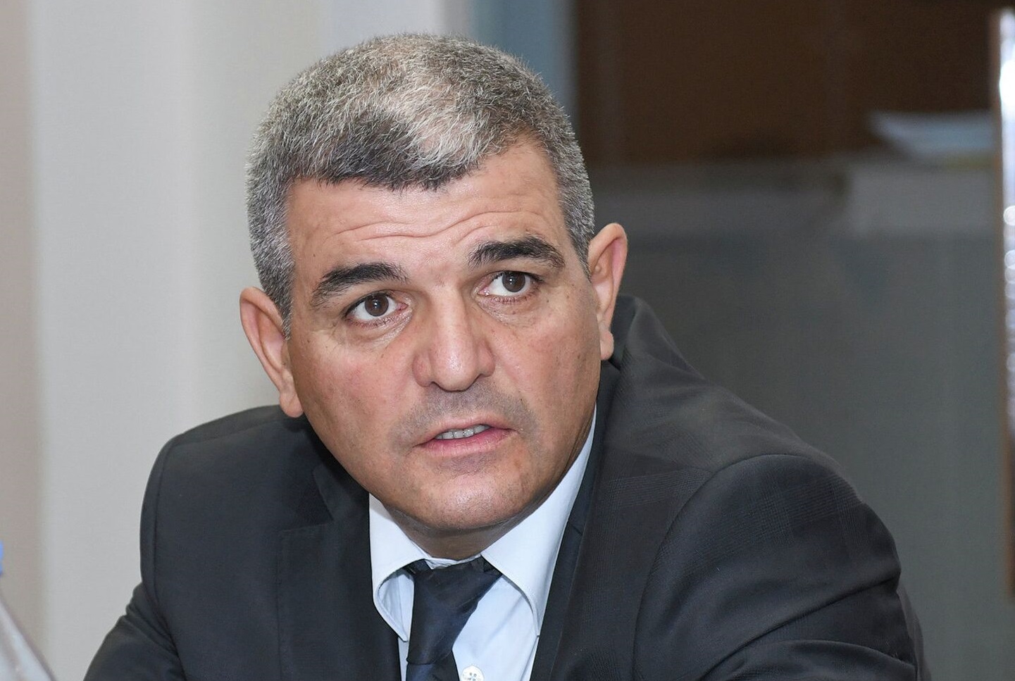 Milli Məclisin komitə sədri Azxeber.com-u təbrik etdi