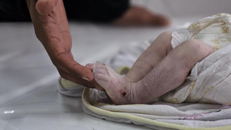 Qəzzada yeni doğulan uşaqların həyatı təhlükədə