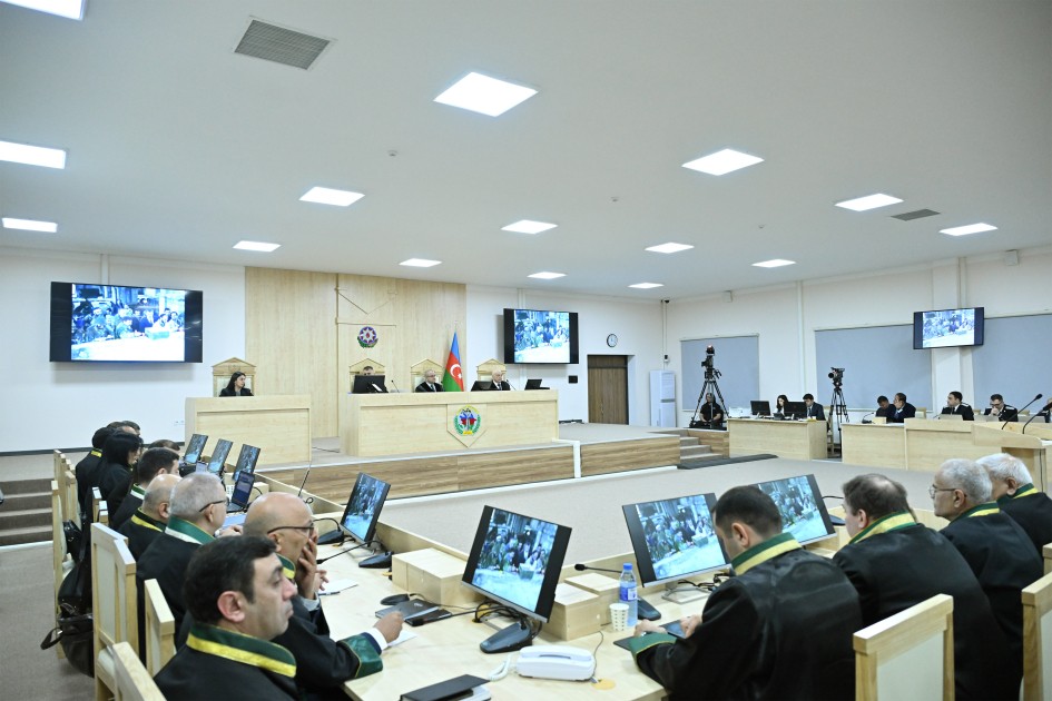 Yaralı azərbaycanlı əsgərlərin üzərinə benzin töküb onları diri-diri yandırıblar - MƏHKƏMƏ (FOTOLAR)