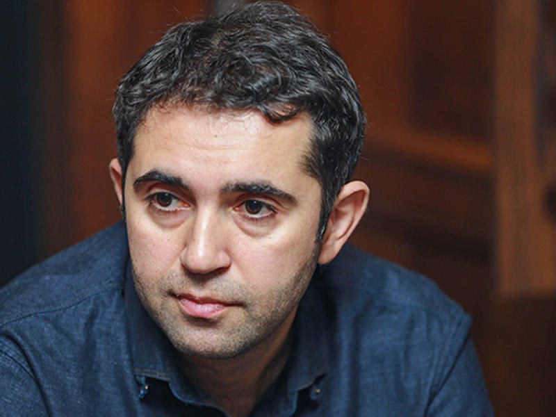 Nazir İlham Qasımovla bağlı əmr imzaladı