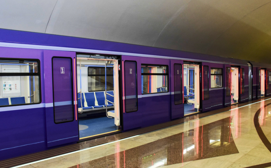 Bakı metrosunda işıq kəsildi - Qatarlar gecikir