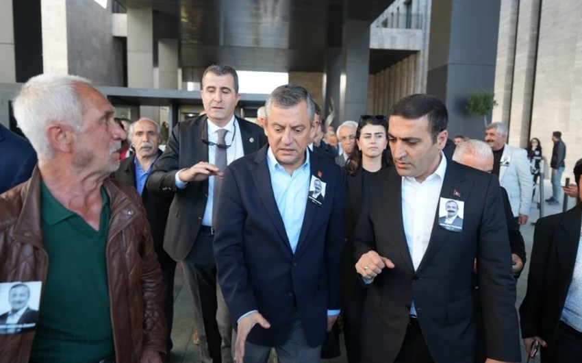 Türkiyədə CHP sədri hücuma məruz qalıb - VİDEO
