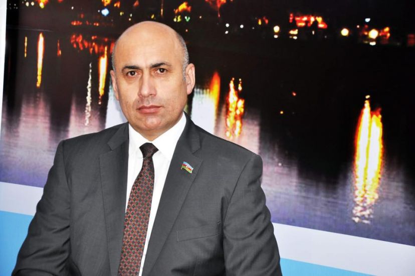 XİN Azər Badamovun Moskvada hava limanında saxlanılmasına münasibət bildirilib