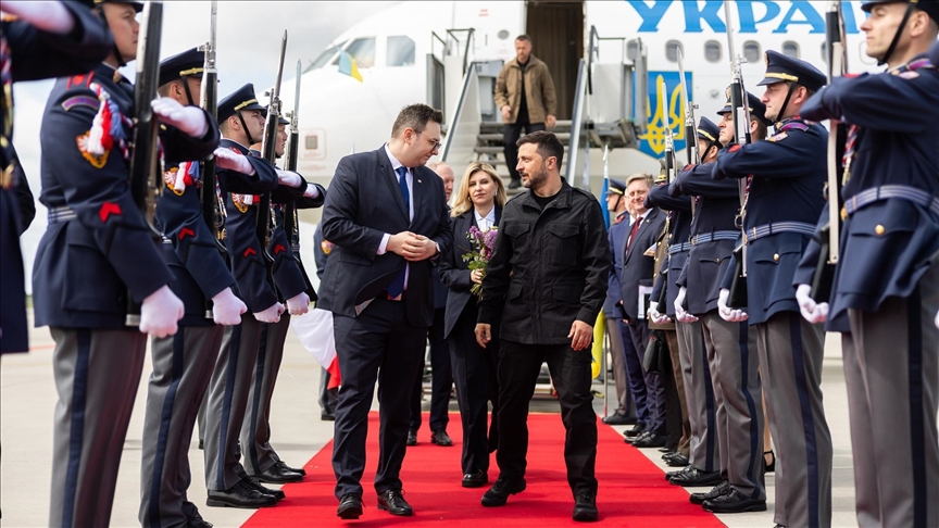 Ukrayna Prezidenti Çexiyada səfərdədir