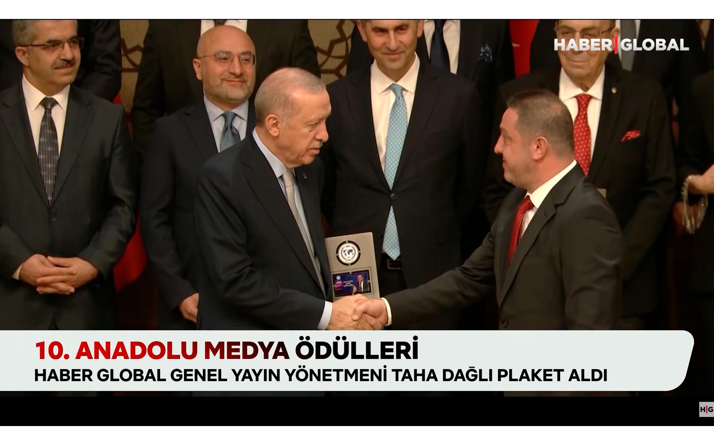 Ərdoğan "Haber Global"a mükafat təqdim edib