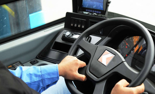 Bakıda avtobus sürücüsü sərnişini boğmağa çalışdı
