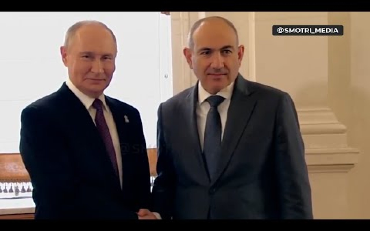 Putin Paşinyanı belə qarşıladı - VİDEO