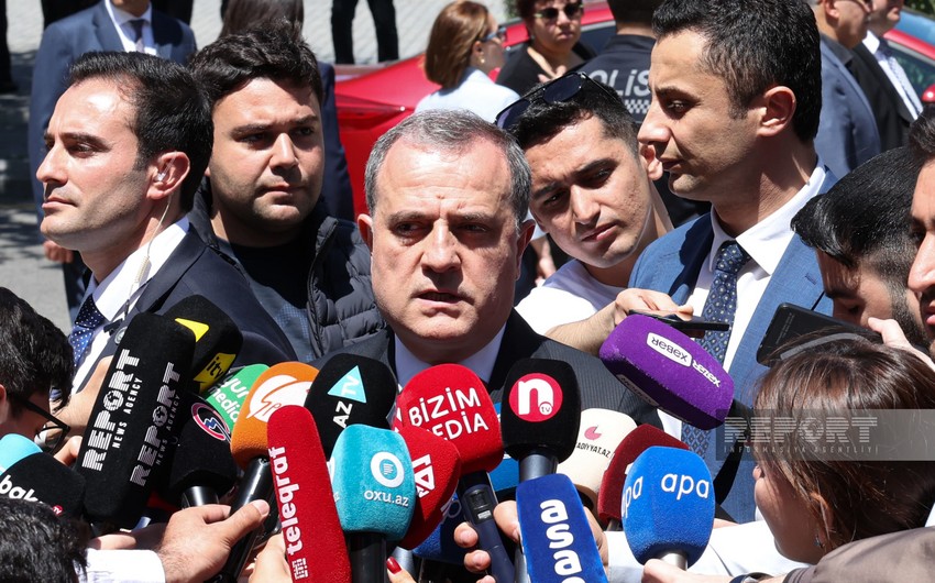 XİN başçısı: AZAL-ın təyyarəsinin qəzaya uğramasına dair Rusiya ilə təmaslar davam edir