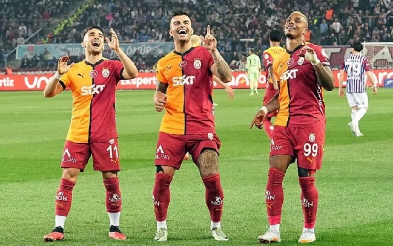 "Qalatasaray" "Trabzonspor"u məğlub edib