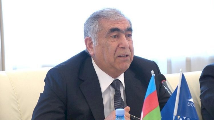 Saleh Məmmədov polisin nəzarəti altında olan direktoru vəzifəsindən AZAD ETDİ