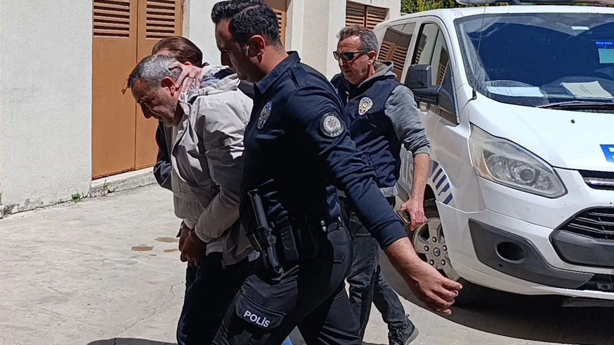 Mübahisə nəticəsində oğlunu ov tüfəngi ilə öldürdü