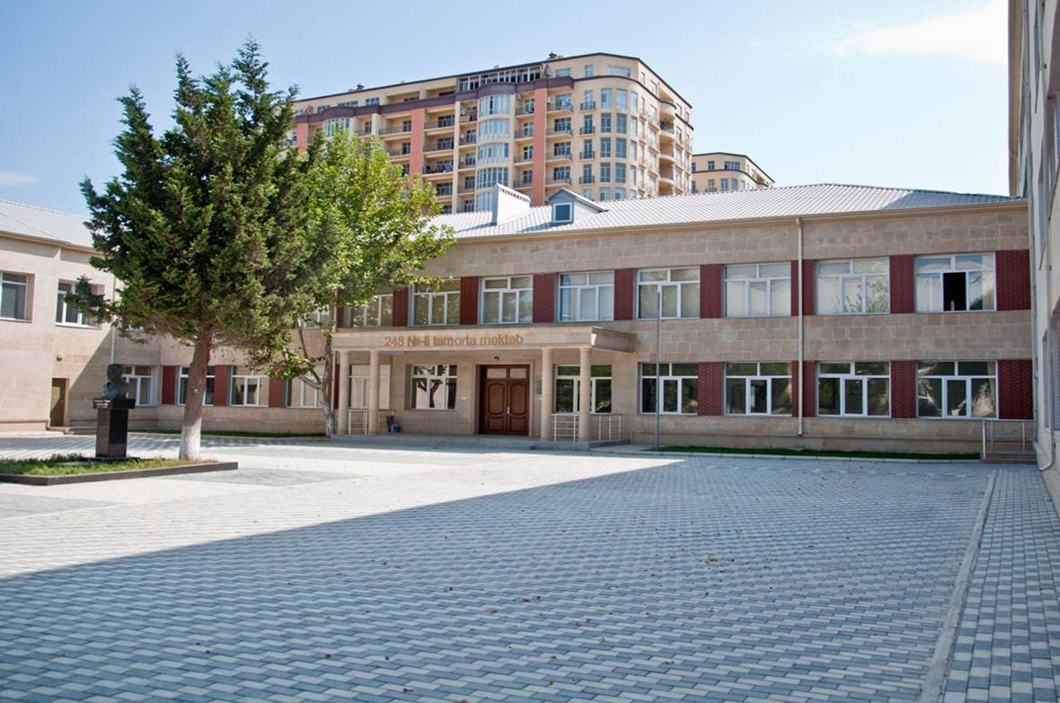 Məktəbdə "qiymət cədvəli": 2 min manata davamiyyət, 30 manata attestat - İDDİA