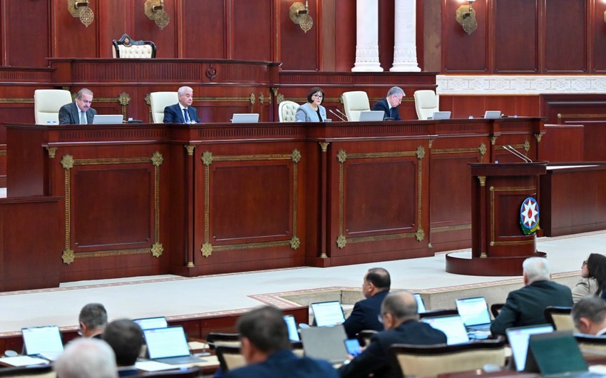 Milli Məclisin plenar iclası başlayıb, gündəlikdə 12 məsələ var