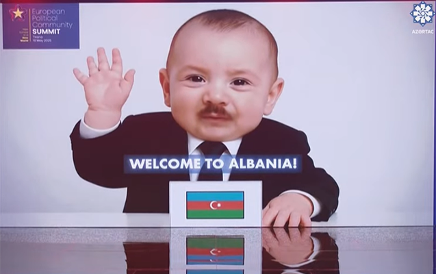 Prezidentləri güldürən sürpriz...- VİDEO