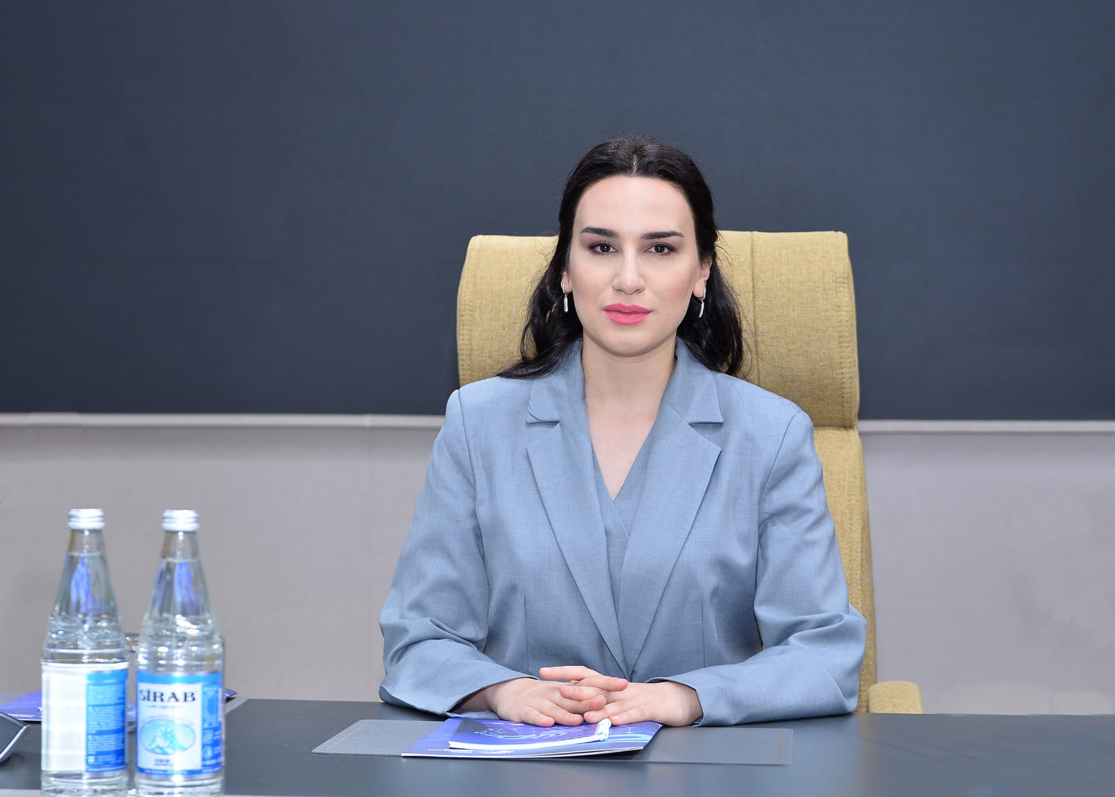 Narkotik vasitə istifadəçilərinin bəzi əlamətləri
