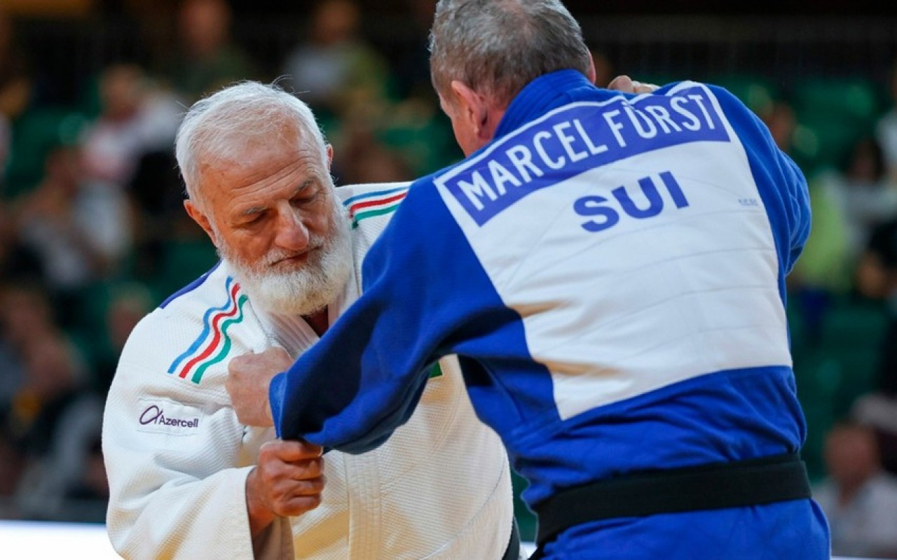 Veteran cüdoçumuz Avropa çempionatında qızıl medal QAZANDI