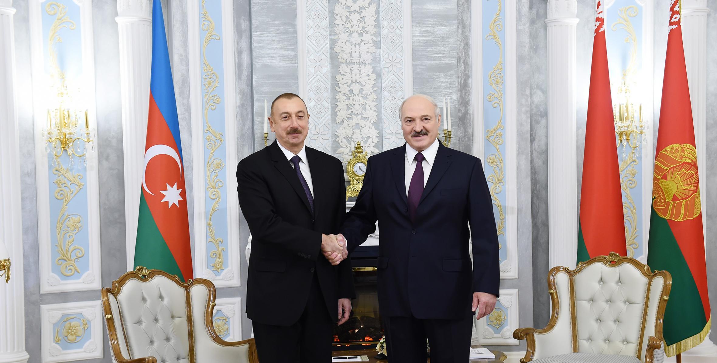 Lukaşenko İlham Əliyevi təbrik etdi