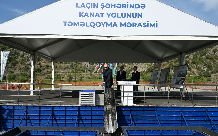 İlham Əliyev Laçın kanat yolunun təməlini qoyub - FOTOLAR
