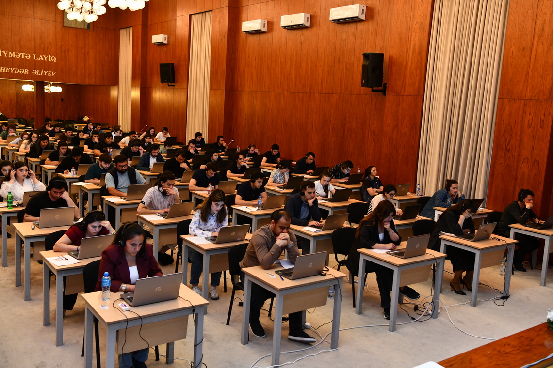 ADNSU-da sınaq imtahanında 23 ali təhsil müəssisəsinin məzunları iştirak edib - FOTOLAR