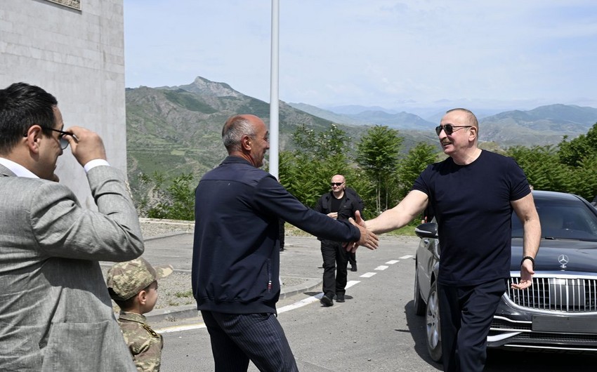 Prezident İlham Əliyev Laçın şəhərində sakinlərlə görüşdü - FOTOLAR
