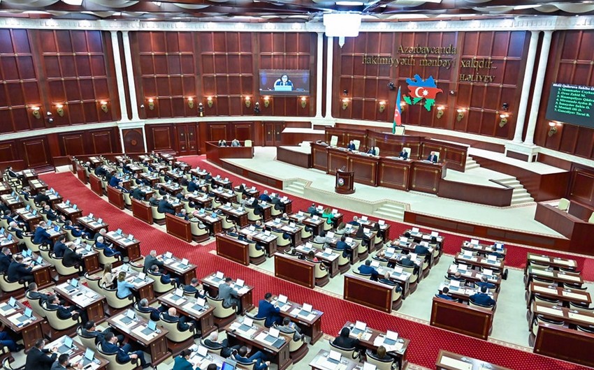 Milli Məclisin yaz sessiyası üzrə son plenar iclası başlayıb