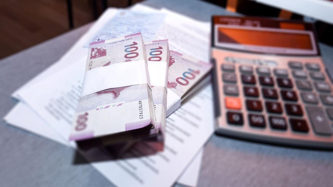 Bakıda işləyənlərin orta aylıq maaşı 1500 manata çatır