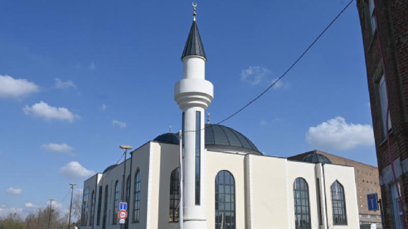 Fransada məsciddə Quran yandıran şəxs həbs edildi