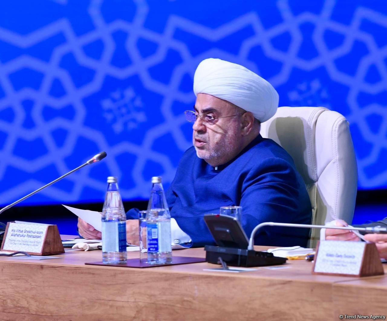 Şeyxülislam: Onunla görüşməyi özümə yaraşdırmıram