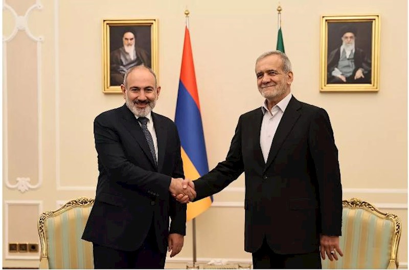 Pezeşkianla regional təhlükəsizliyi müzakirə etdilər