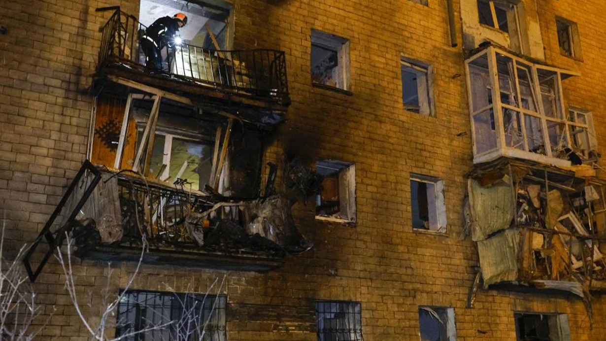 Rusiya Xarkova dronlarla hücum etdi: 3 ölü, 65 yaralı