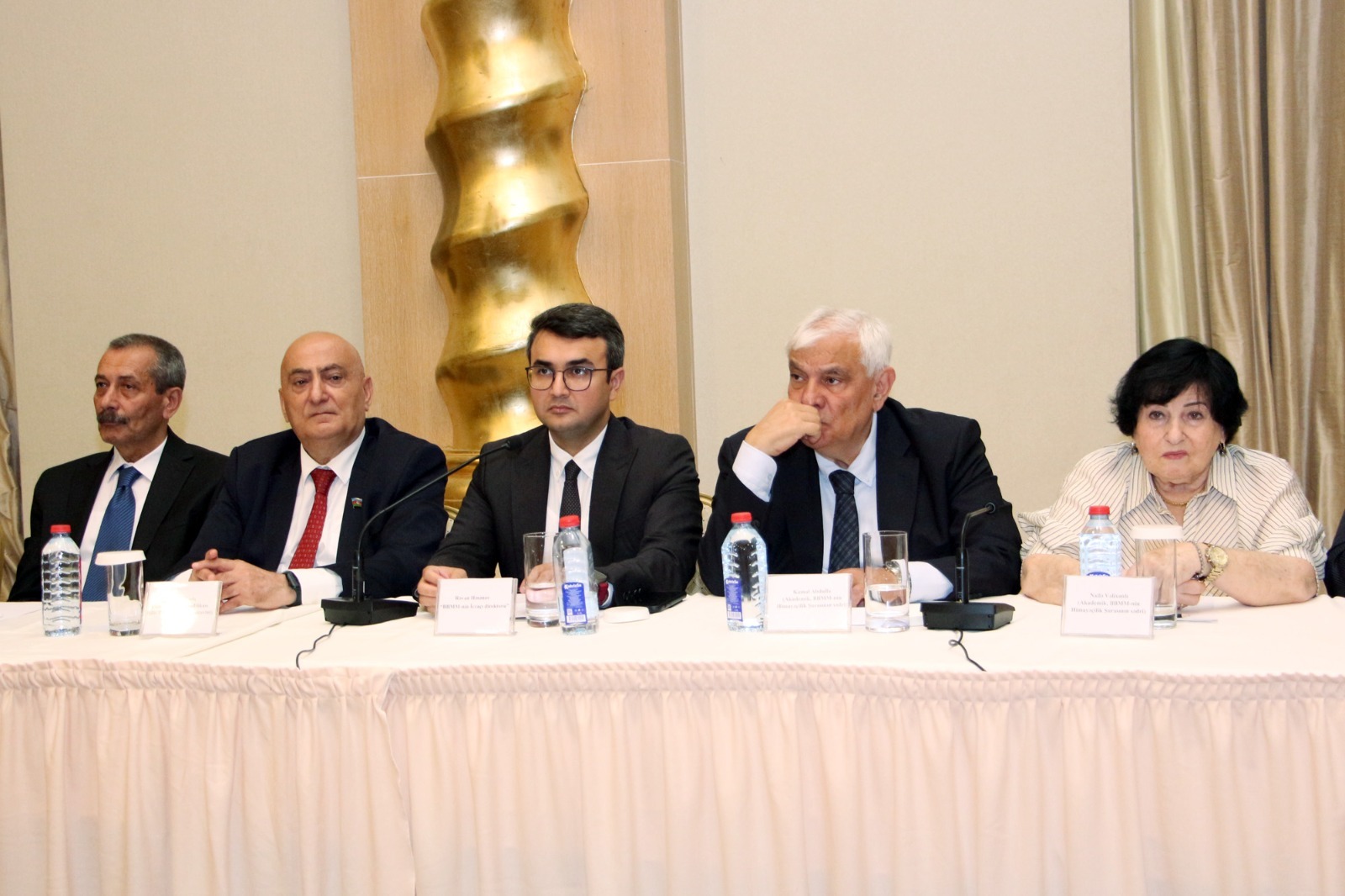 “Konstitusiya etnomədəni müxtəlifliyin qarantı kimi” mövzusunda konfrans keçirilib - FOTOLAR