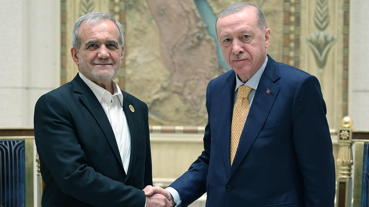 Ərdoğan Pezeşkian ilə danışdı