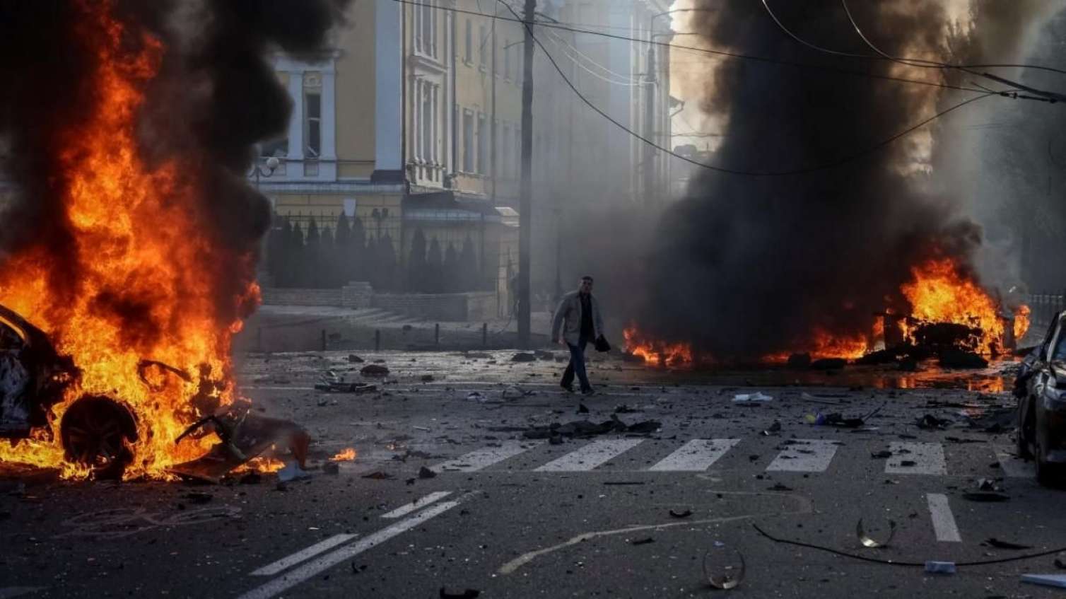 Kiyevdə Rusiya zərbələri nəticəsində azı 14 nəfər həlak olub
