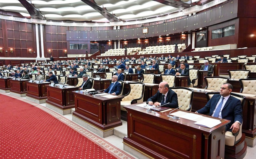 Milli Məclis Naxçıvan Konstitusiyasına çoxsaylı dəyişiklikləri qəbul edib