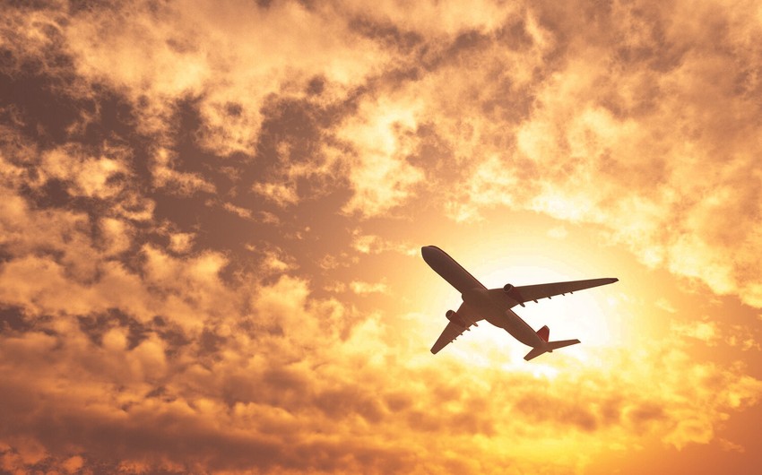 ABŞ sərnişin təyyarəsi Heydər Əliyev Beynəlxalq aeroportuna məcburi eniş etdi