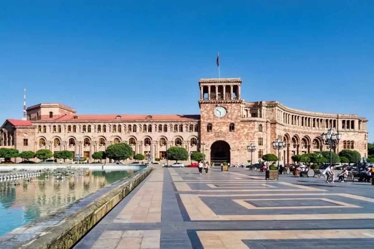 II Qareginin iqamətgahı yaxınlığında keşişlərlə güc strukturları arasında toqquşma olub